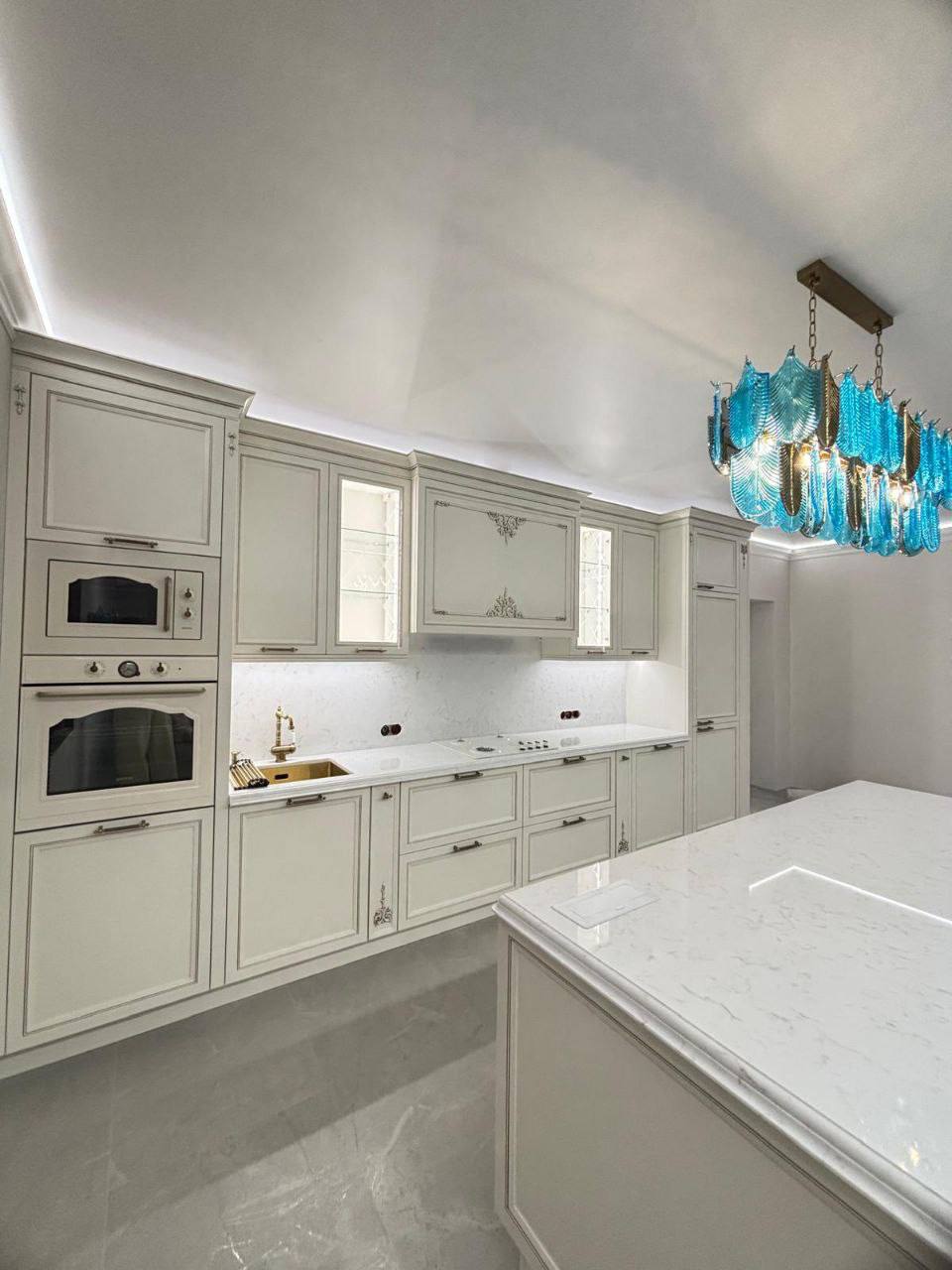 Кухня Лора с декорами