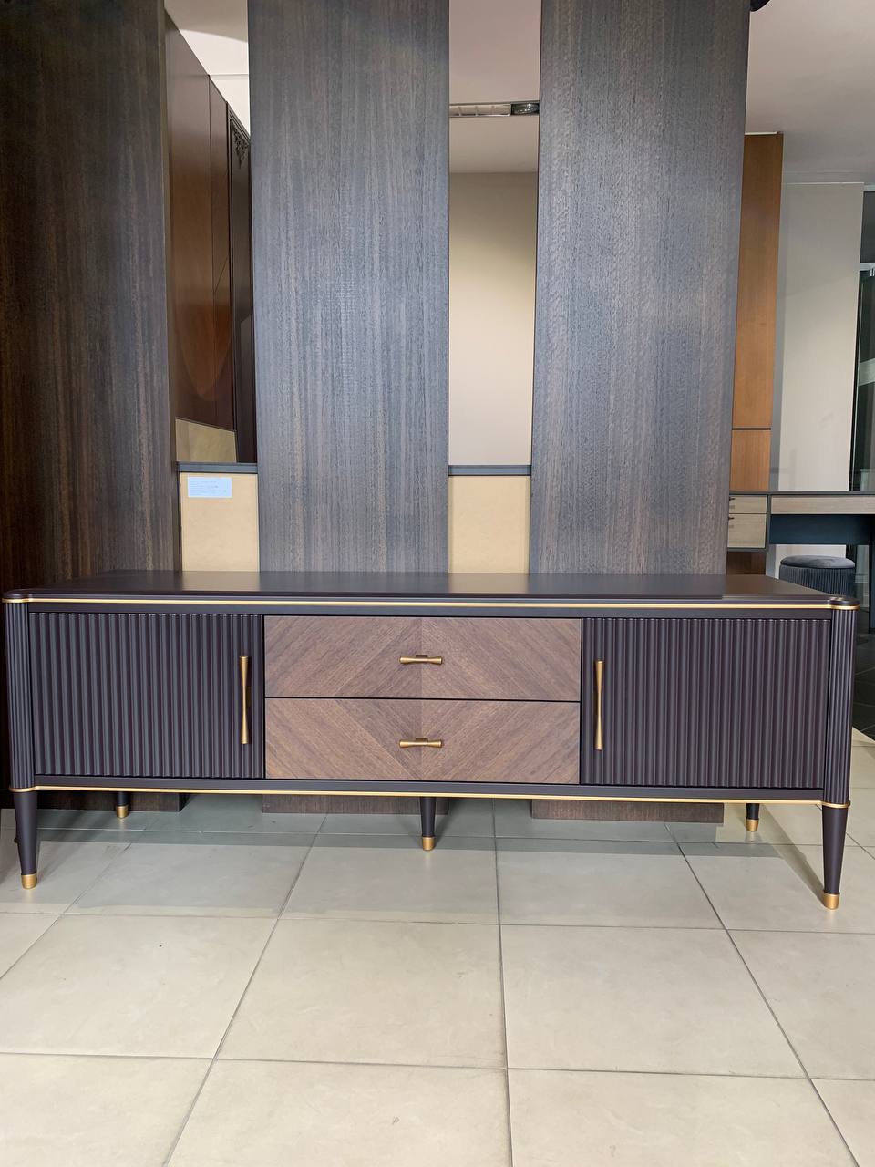 Тумба для теле- и радиоаппаратуры Венеция Т-103